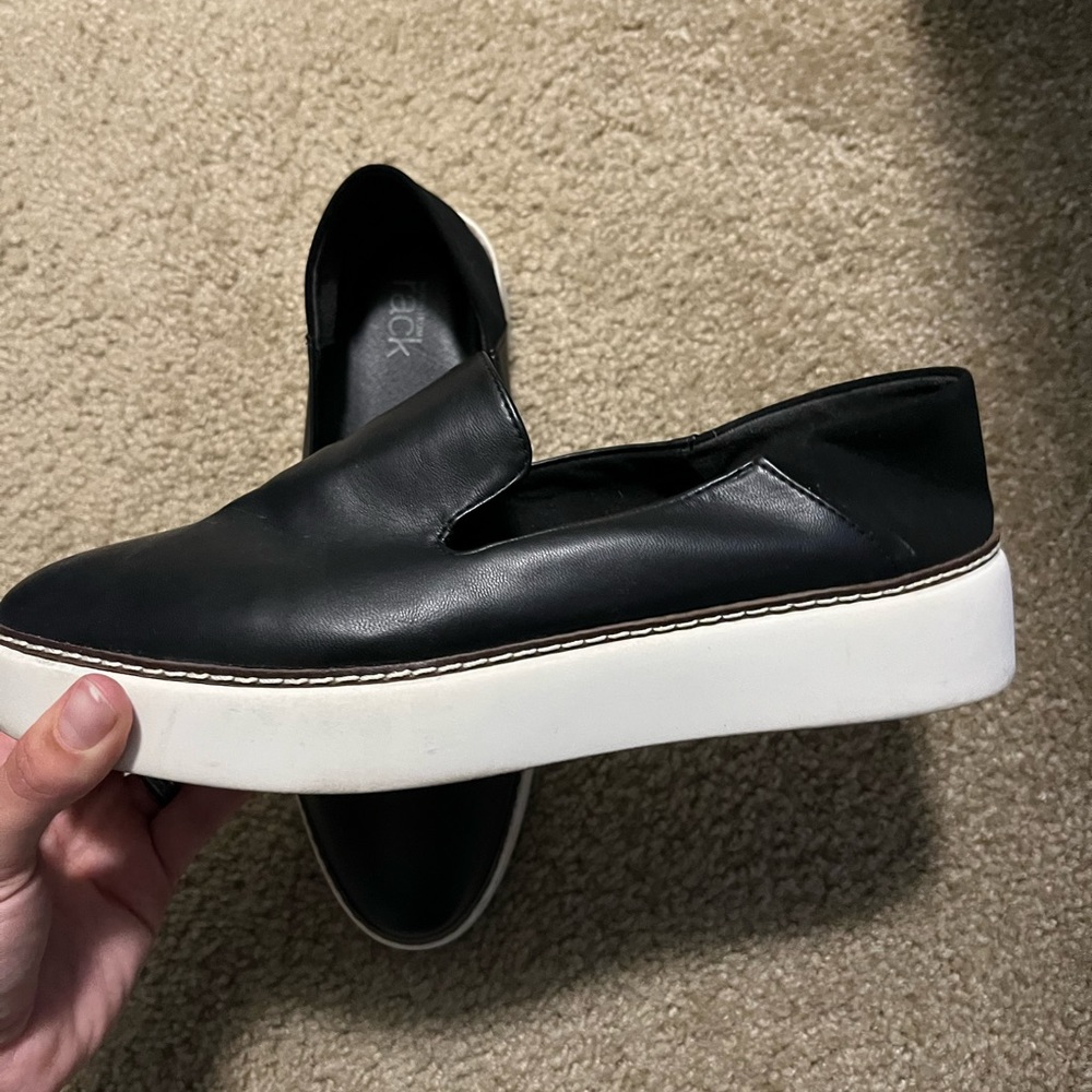 Comfy but classy shoes - Black Nordstrom Rack